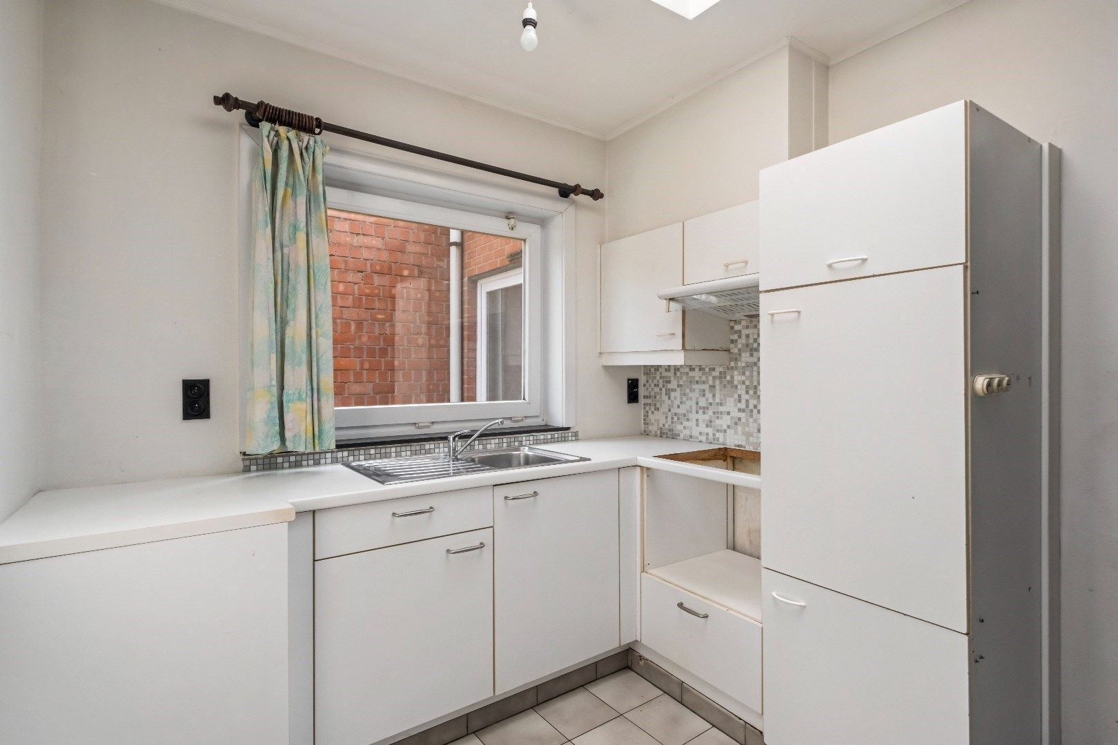 Woning met 4 slaapkamers, tuin en garage in Dadizele-centrum foto 8