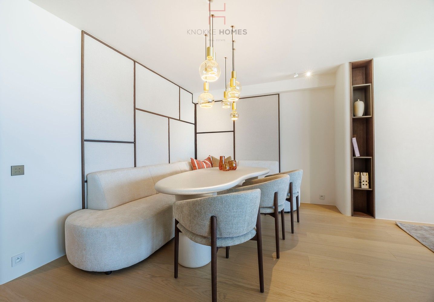Uitzondelijk breed en ruim appartement op de Zeedijk van Het Zoute foto 12