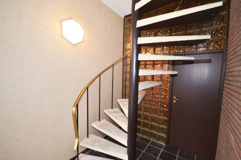 CENTRAAL GELEGEN HANDELSPAND MET VELE MOGELIJKHEDEN IN HET CENTRUM VAN HECHTEL! foto 23