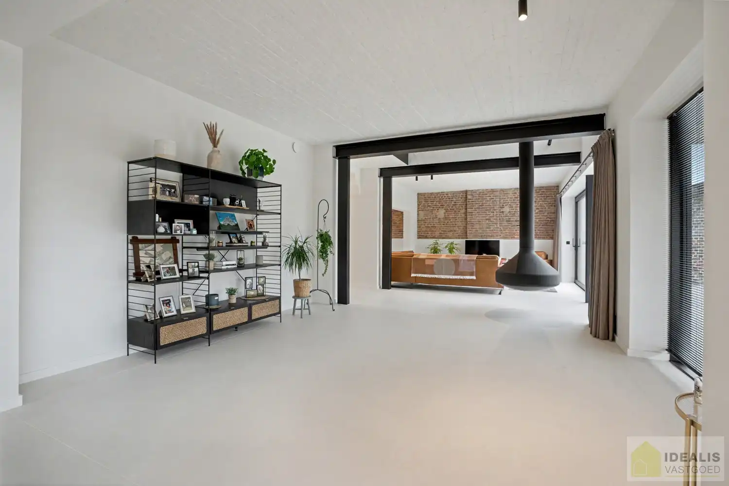 IDEALIS VASTGOED - EEN BIJZONDER HUIS, EEN BIJZONDERE LOCATIE, EEN UNIEKE KANS OM TE WONEN IN EEN AUTHENTIEK LANDHUIS MET EEN PRACHTIGE INRICHTING EN EEN HOOGWAARDDIGE AFWERKINGSGRAAD! foto 20