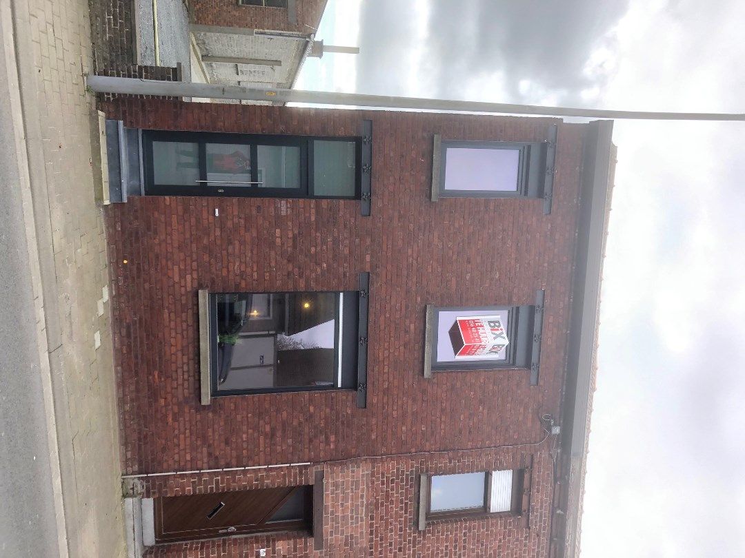 Volledig gerenoveerde woning met 3 slaapkamers! foto 14