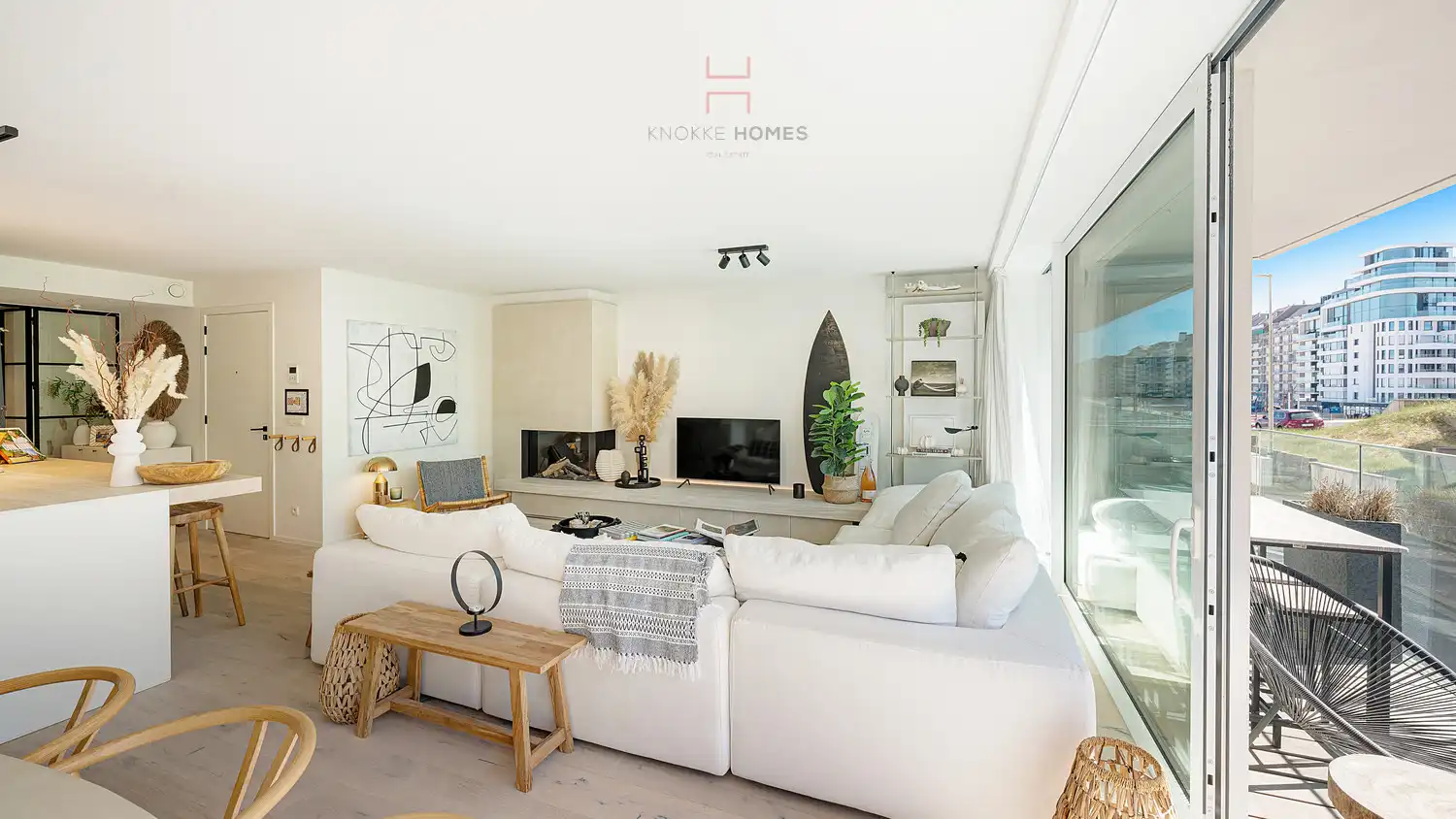 Bijzonder smaakvol ingericht luxe-appartement met ruim Zuidgericht terras vlakbij de zeedijk in Duinbergen foto 8