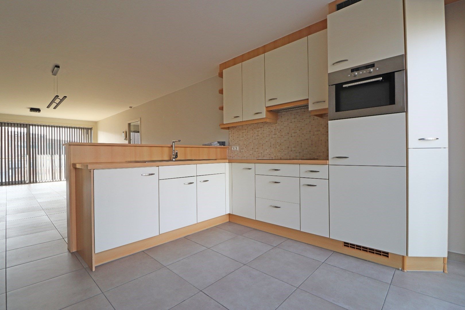 Verzorgd appartement met staanplaats foto 3