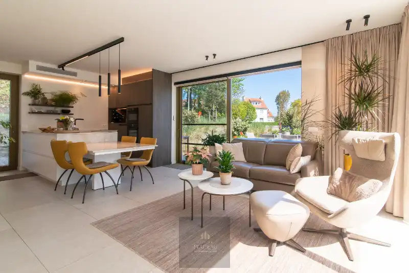 Instapklaar recent luxe-appartement met 2 slpk en grote terrassen. foto 3
