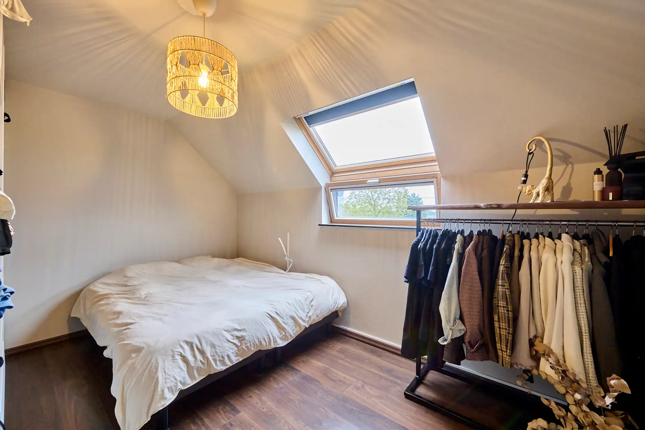 RUIM INSTAPKLAAR EN LICHTRIJK APPARTEMENT MET 2 TERRASSEN foto 6