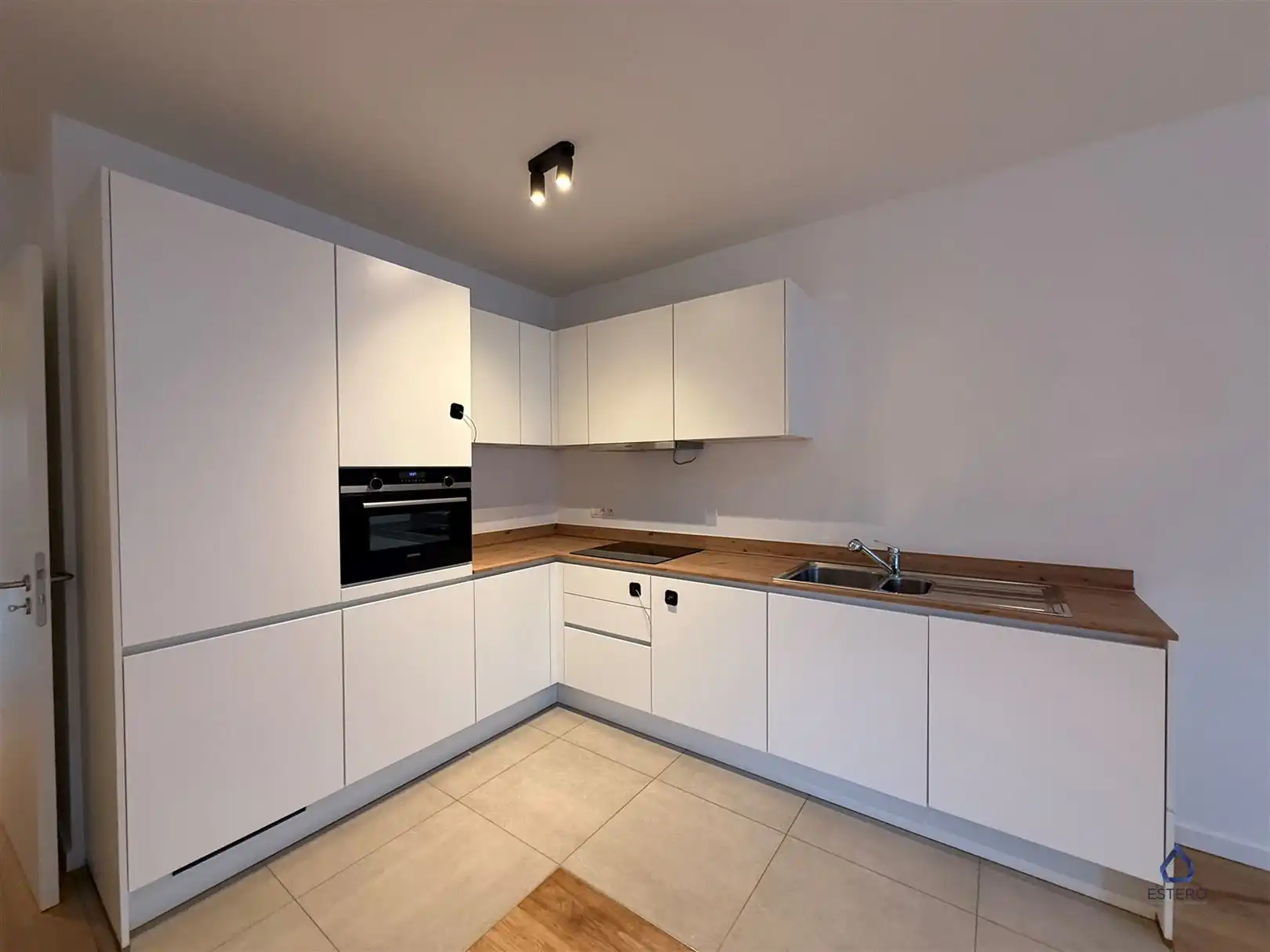 Modern nieuwbouwappt 2-SLK met Terras te Tour & Taxis foto 8