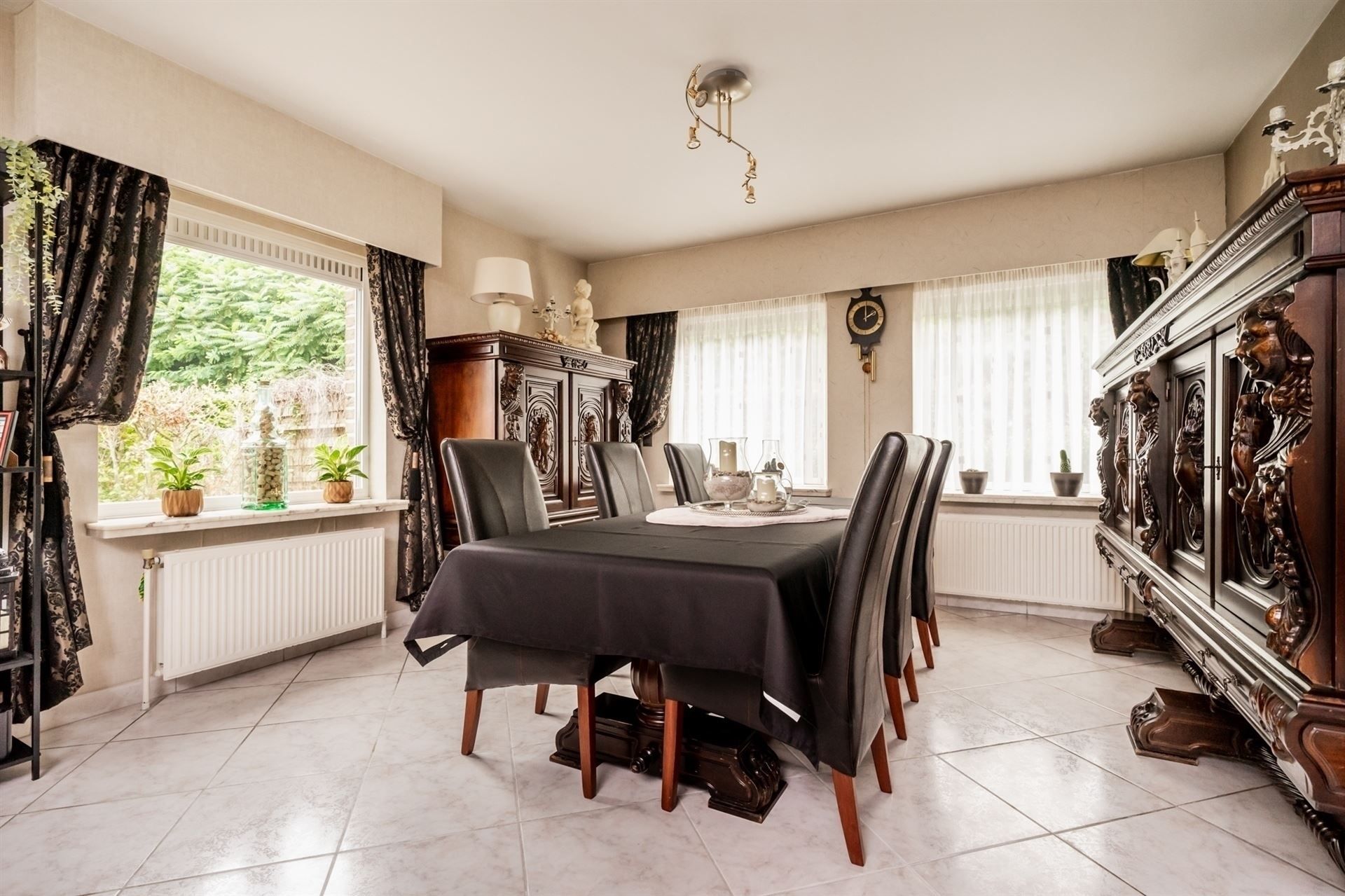 Zeer rustig gelegen villa op een perceel van 3.626 m² foto 7