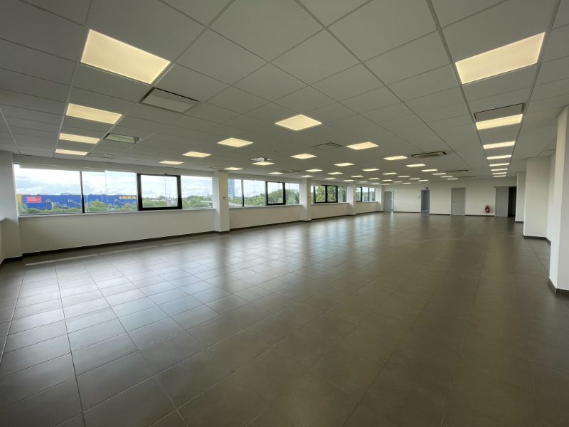 Kantoor van 350m² te huur op goede locatie in Sint-Denijs-Westrem. foto 8