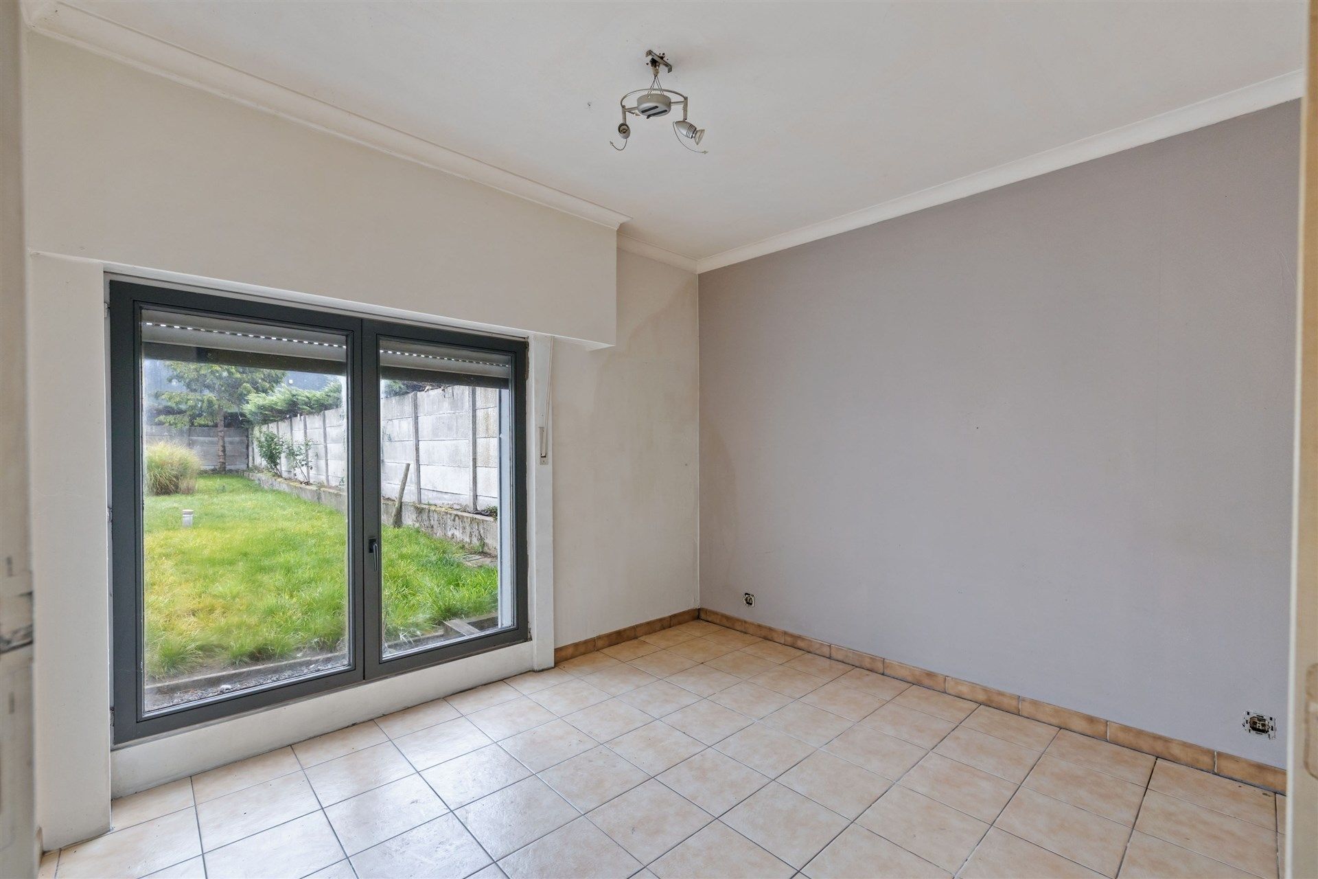 Te renoveren gezinswoning nabij de dorpskern van Sint-Pauwels foto 11