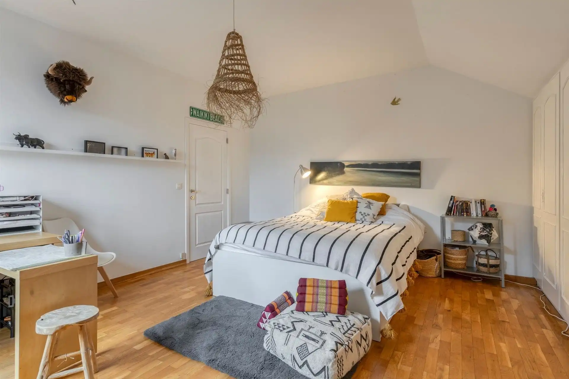 Volledig gerenoveerde hedendaagse villa ±487 m² in de Marnix wijk foto 28