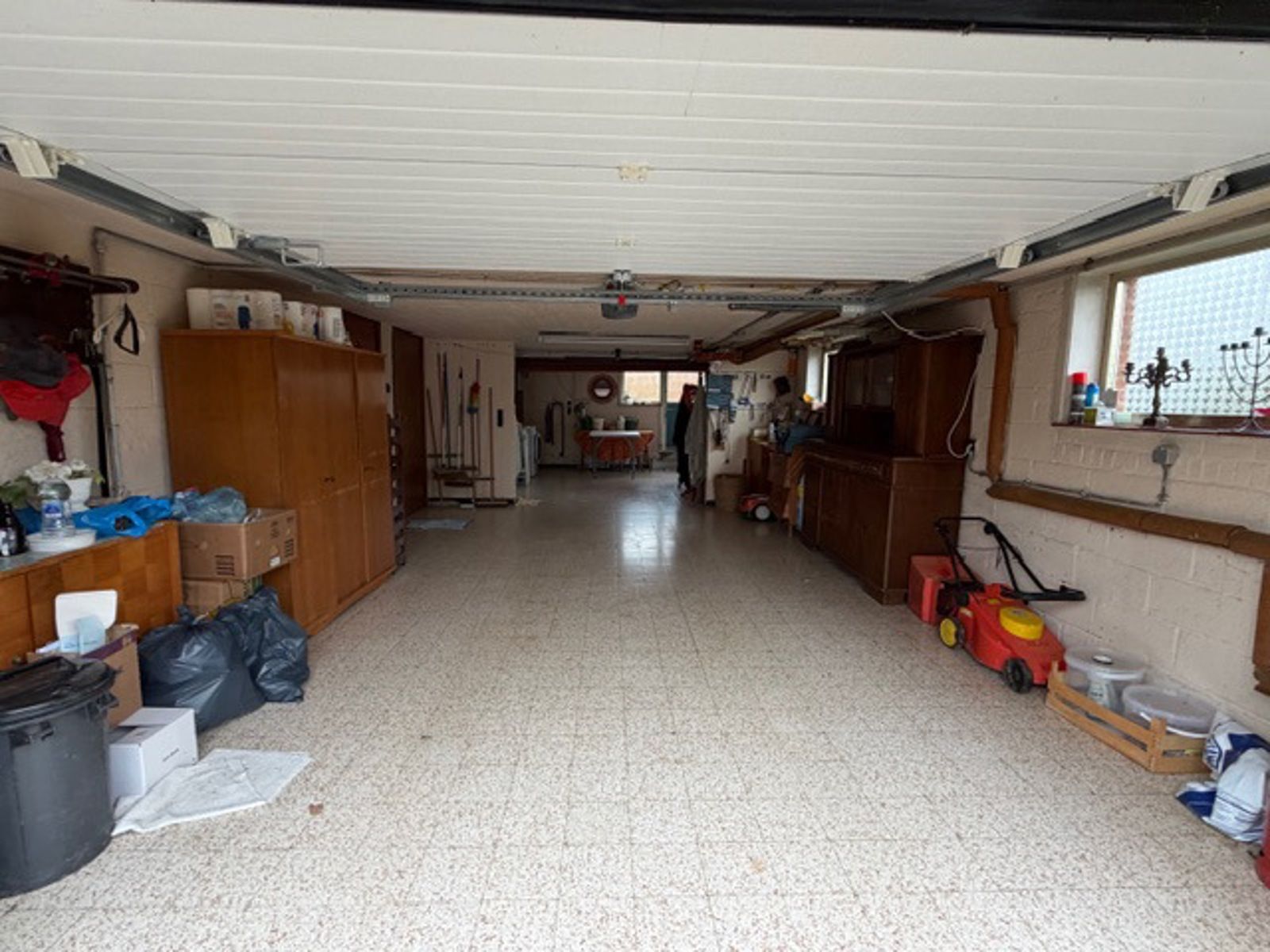 Charmante splitlevelwoning 2 slpks en grote garage te Tienen foto 13