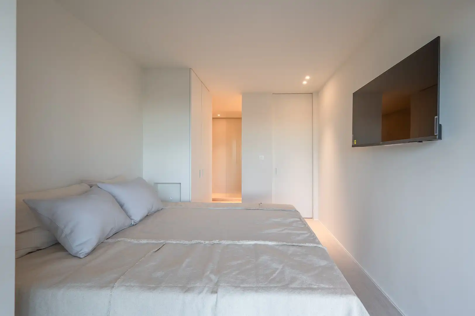 Magnifiek appartement op de wandeldijk in het Zoute, met adembenemend frontaal zeezicht. foto 13