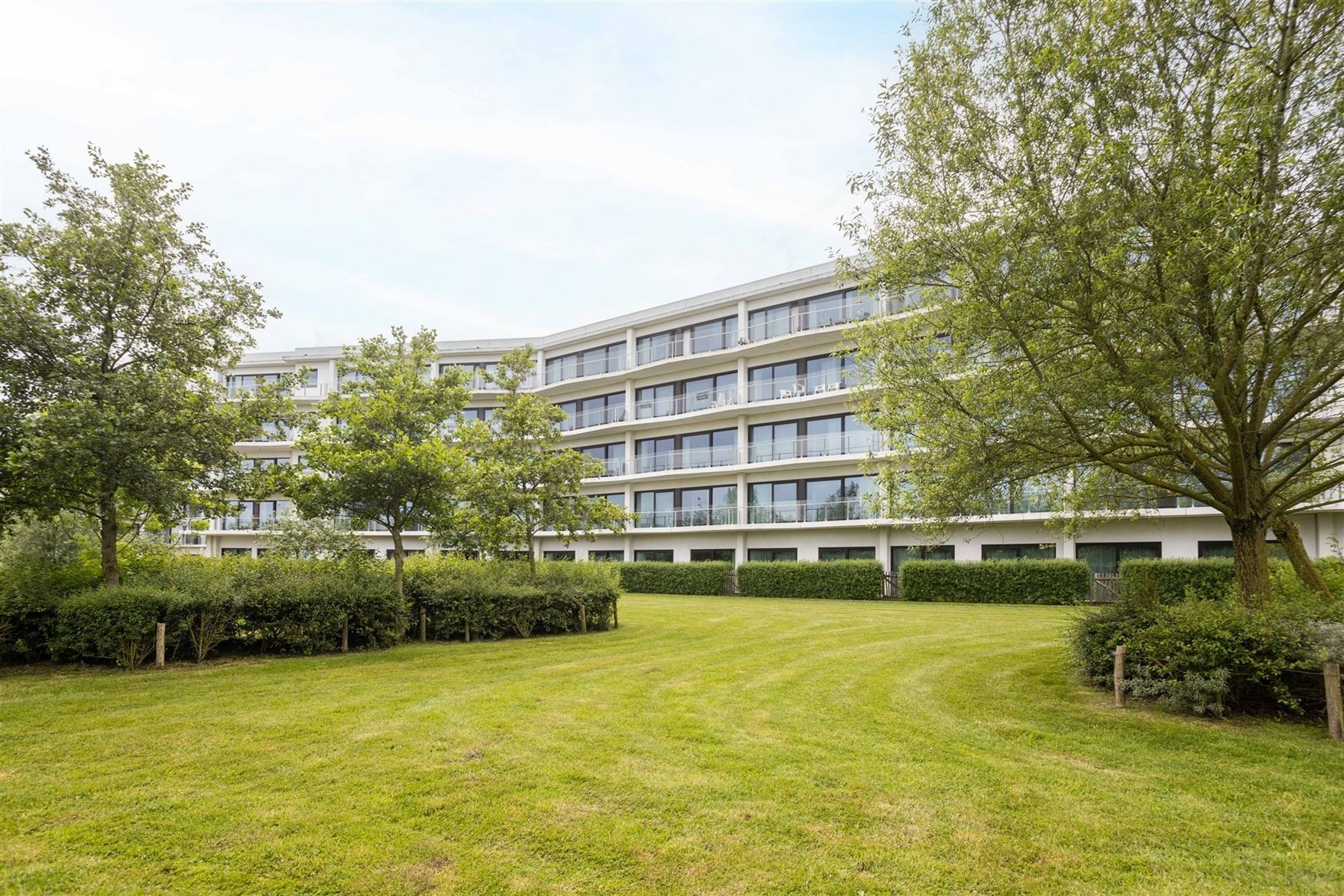 Lichtrijke assistentieflat (inclusief autoplaats) foto 14