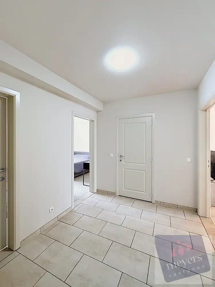 Instapklaar appartement met 2 slaapkamers, balkon en autostaanplaats in Hasselt foto 3