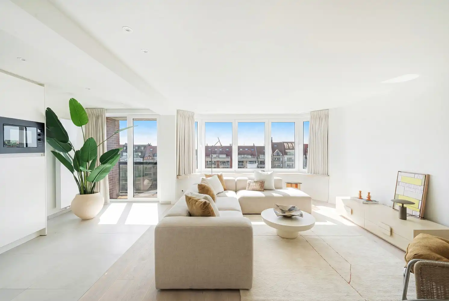 Prachtig vernieuwd appartement met open zichten en terrassen foto {{pictureIndex}}