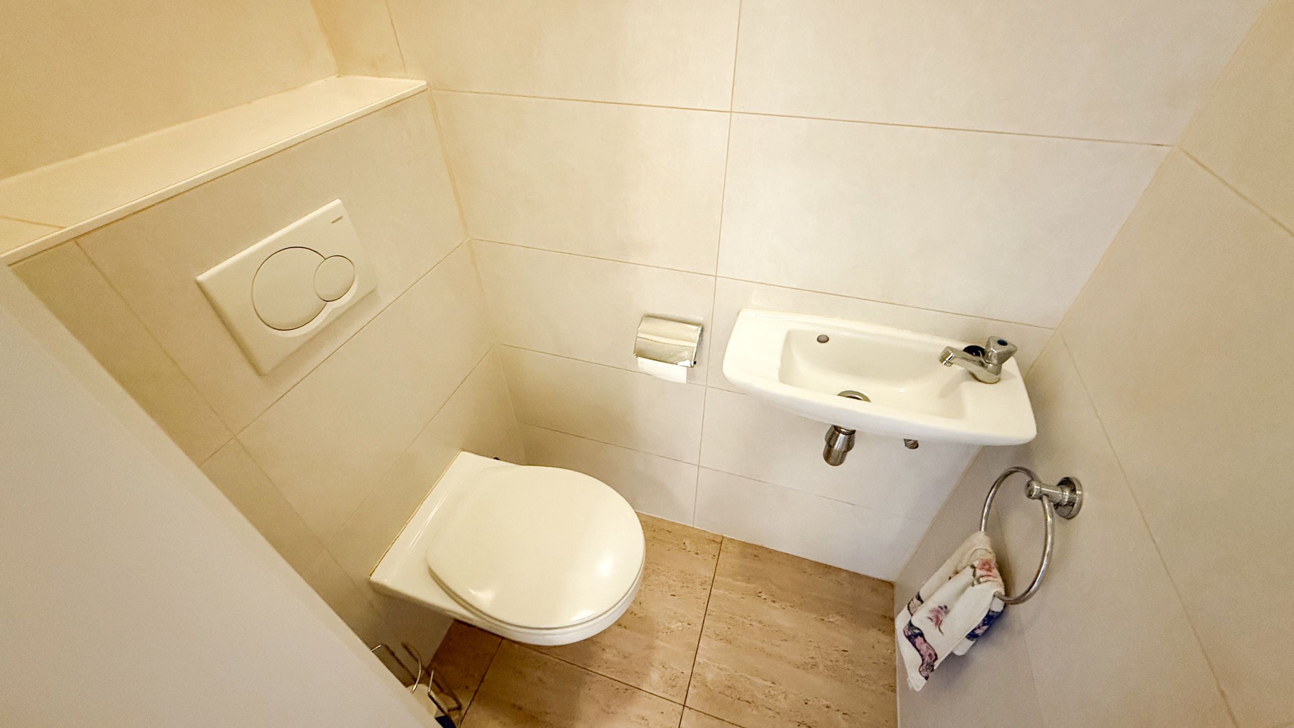 Opbrengsteigendom met Appartement en kantoorruimte! foto 36