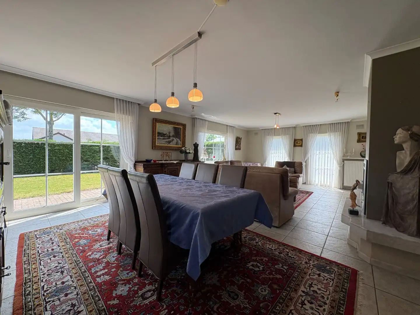 Ruime villa op perceel van 758 m² met 4 slaapkamers  foto 8