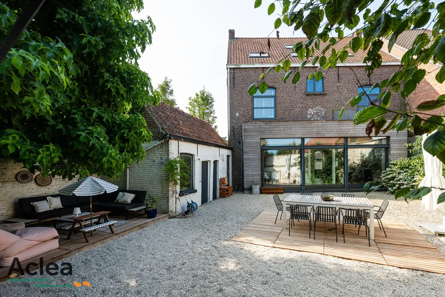 Statige herenwoning met authentieke grandeur aan het Plein in Kaprijke foto 15