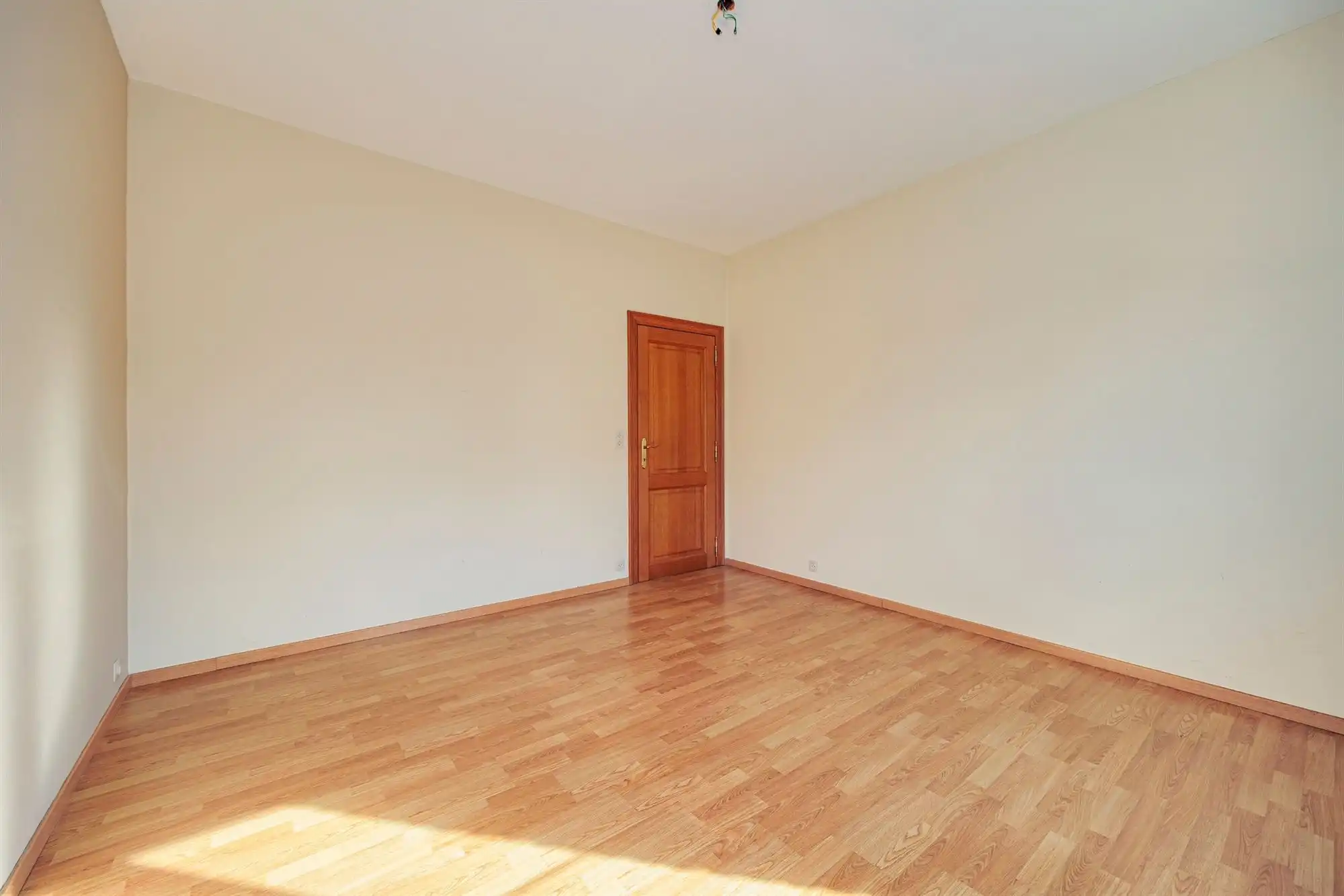 Appartement met terras en garagebox te Wilrijk foto 10