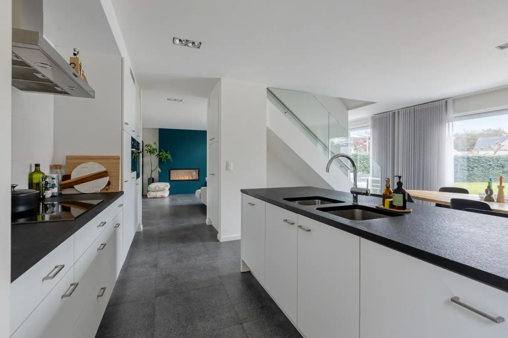 Ruime recente woning met 3 slpks en 2 badkamers, gelegen op een zonnig perceel in Mol - Achterbos !  foto 14