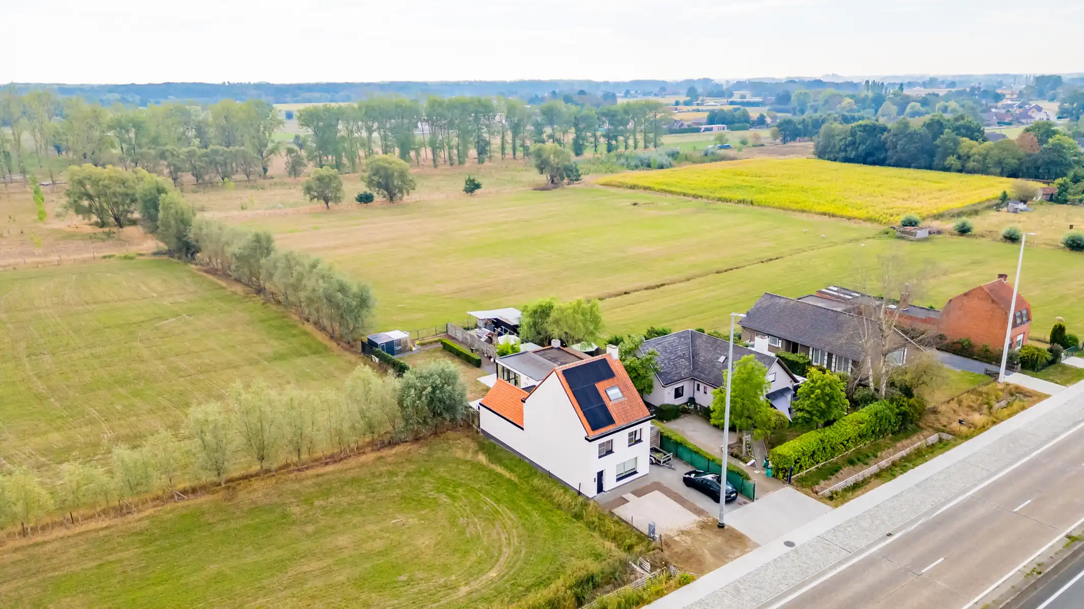 Ruime woning met bijgebouw en uitzicht op het Drongengoed foto 31