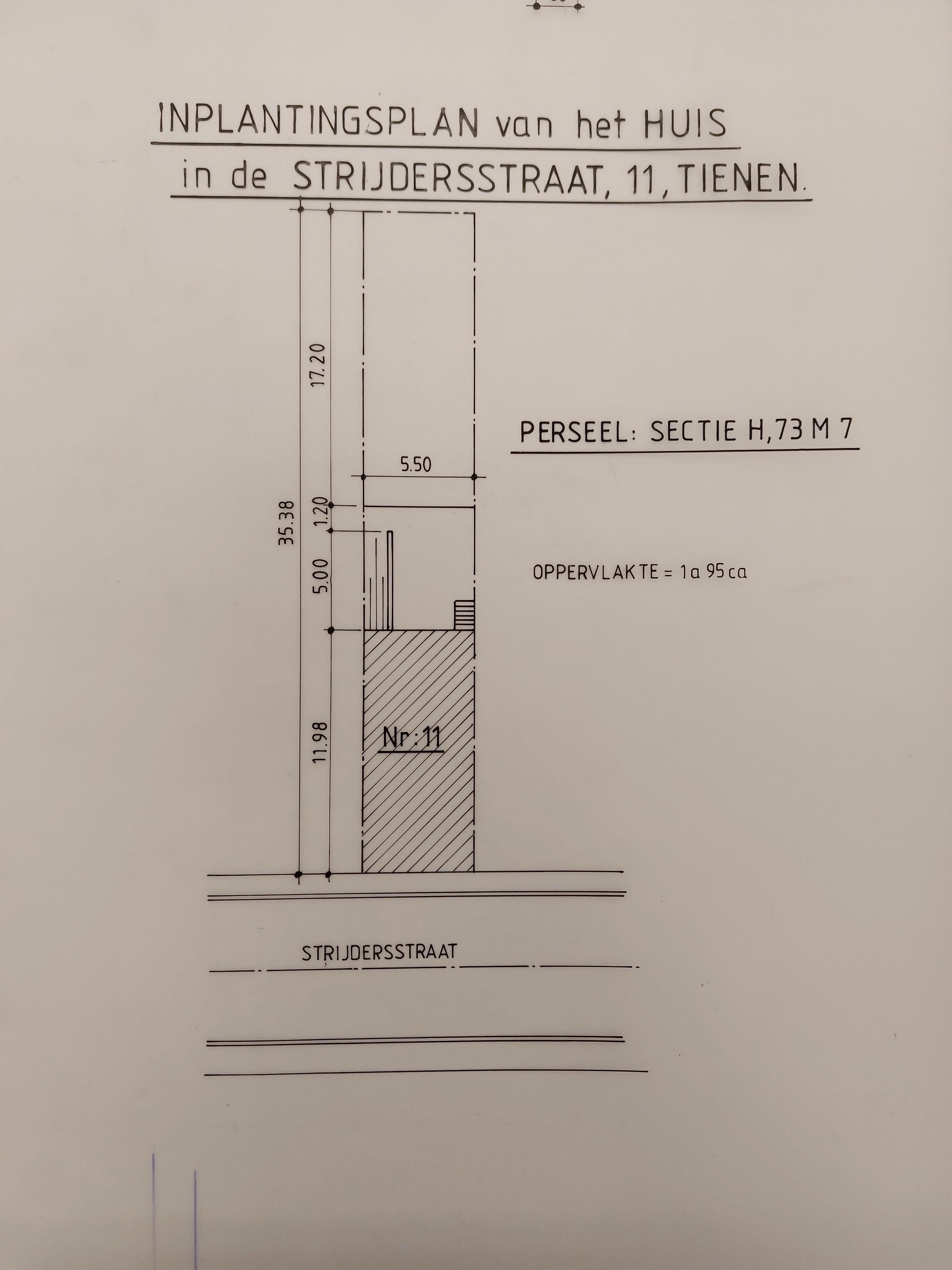 Goed gelegen woning // 2 slaapkamers + zolder om af te werken foto 31