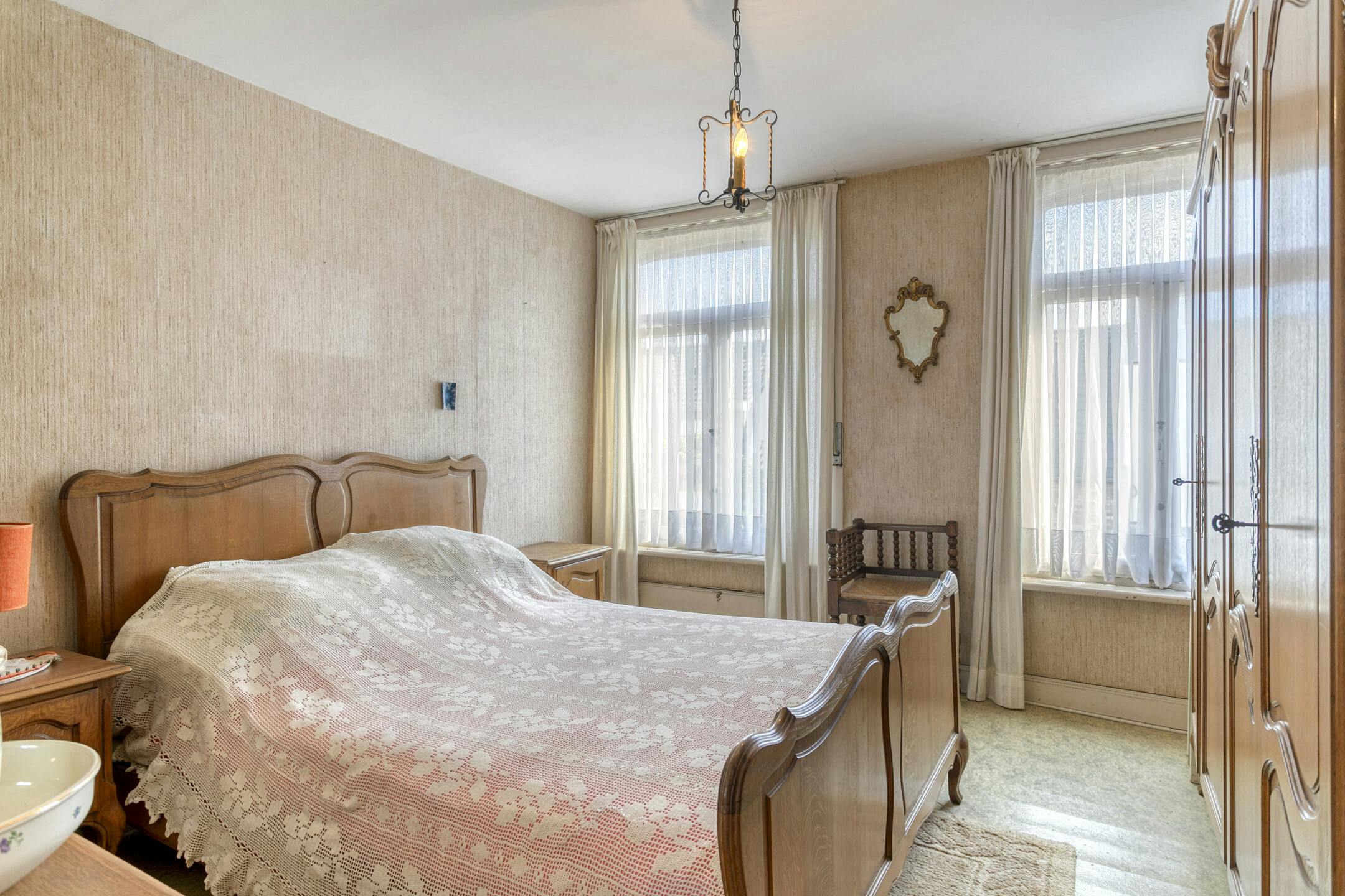 Karaktervol huis met zonnige tuin, 3 slaapkamers én garage met uitweg foto 14