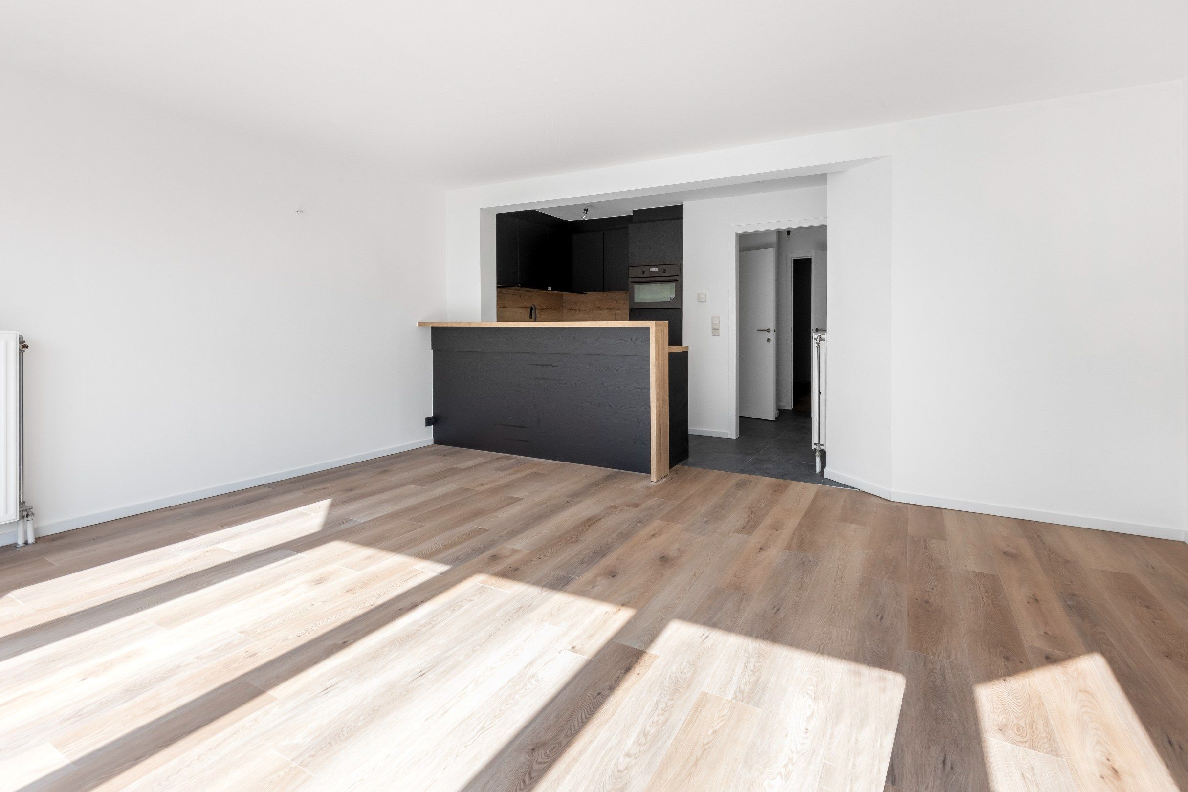 Gezellig appartement in een kleine residentie centraal gelegen vlakbij de winkels van de Lippenslaan. foto 4