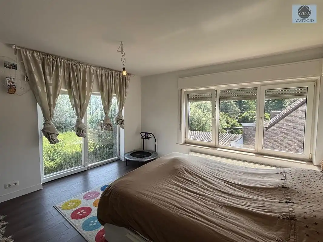 VERNIEUWDE WONING MET 4 SLAAPKAMERS EN TUIN foto 14