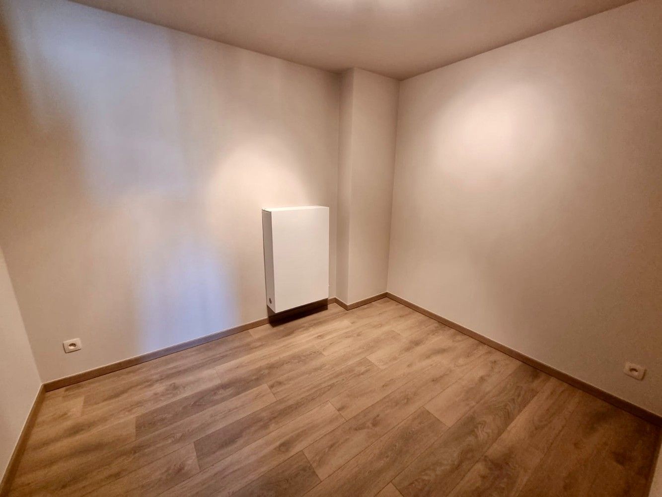 Ruime woning met 4 slaapkamers te huur! foto 12