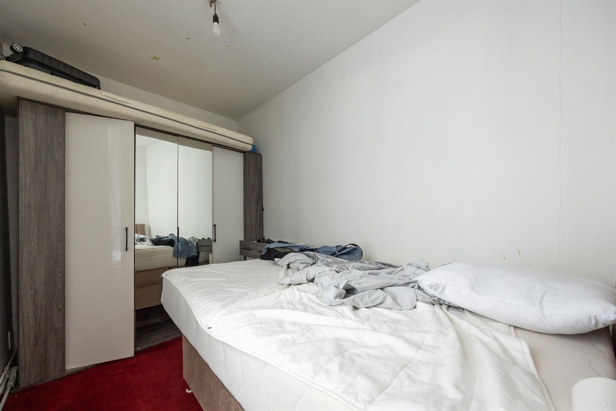 Karaktervolle burgerwoning met potentieel in geliefde buurt foto 13