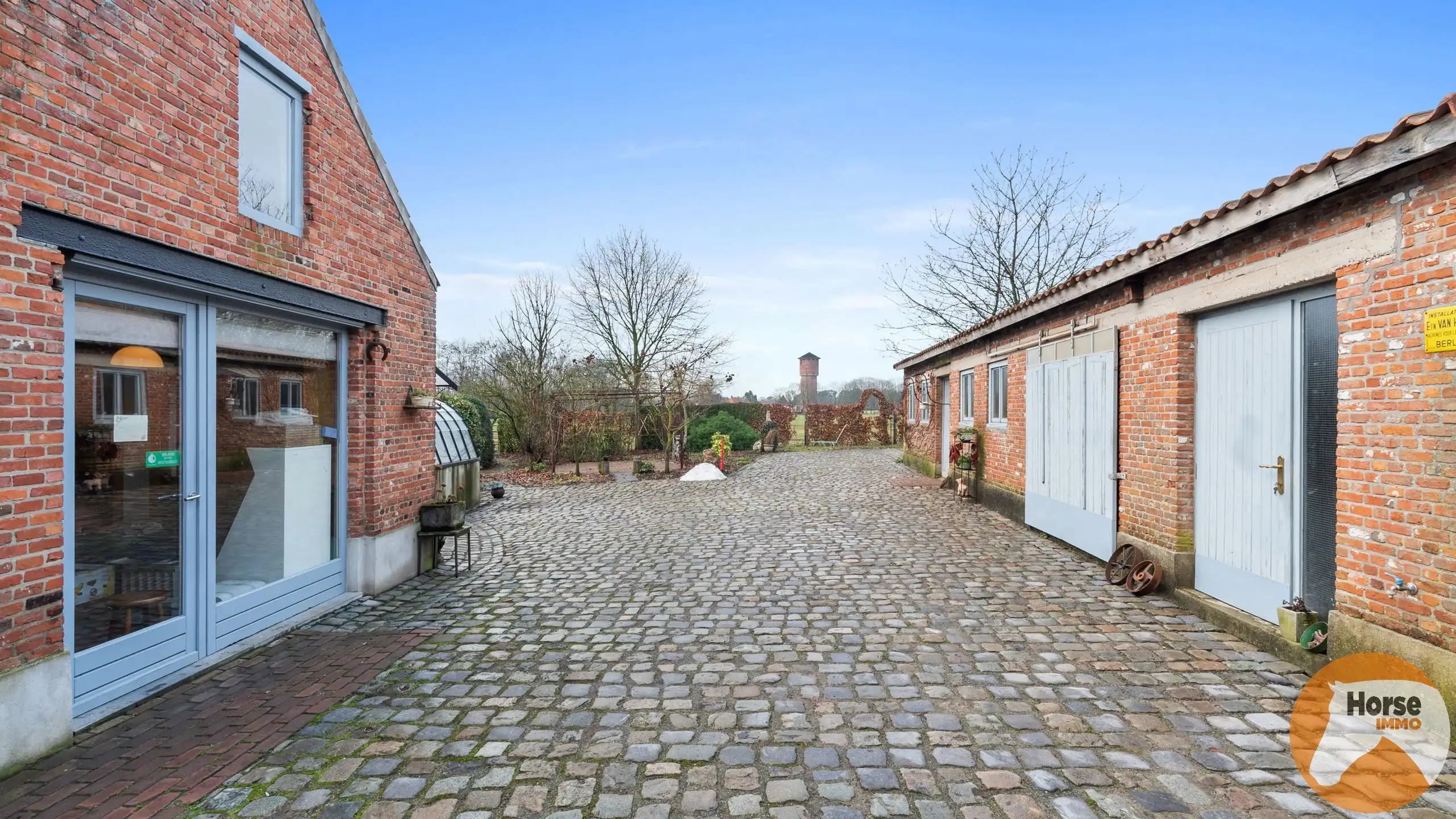 GROBBENDONK - Hoeve met prachtige Kempische schuur en weide foto 32