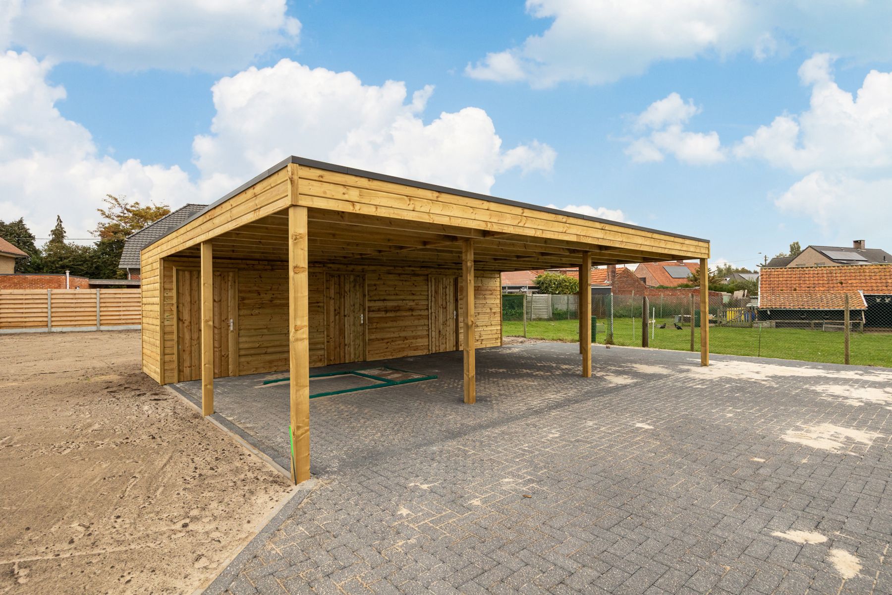Halfopen woning met 3 slaapkamers en carport/fietsenberging op perceel van ca 370 m² foto 18