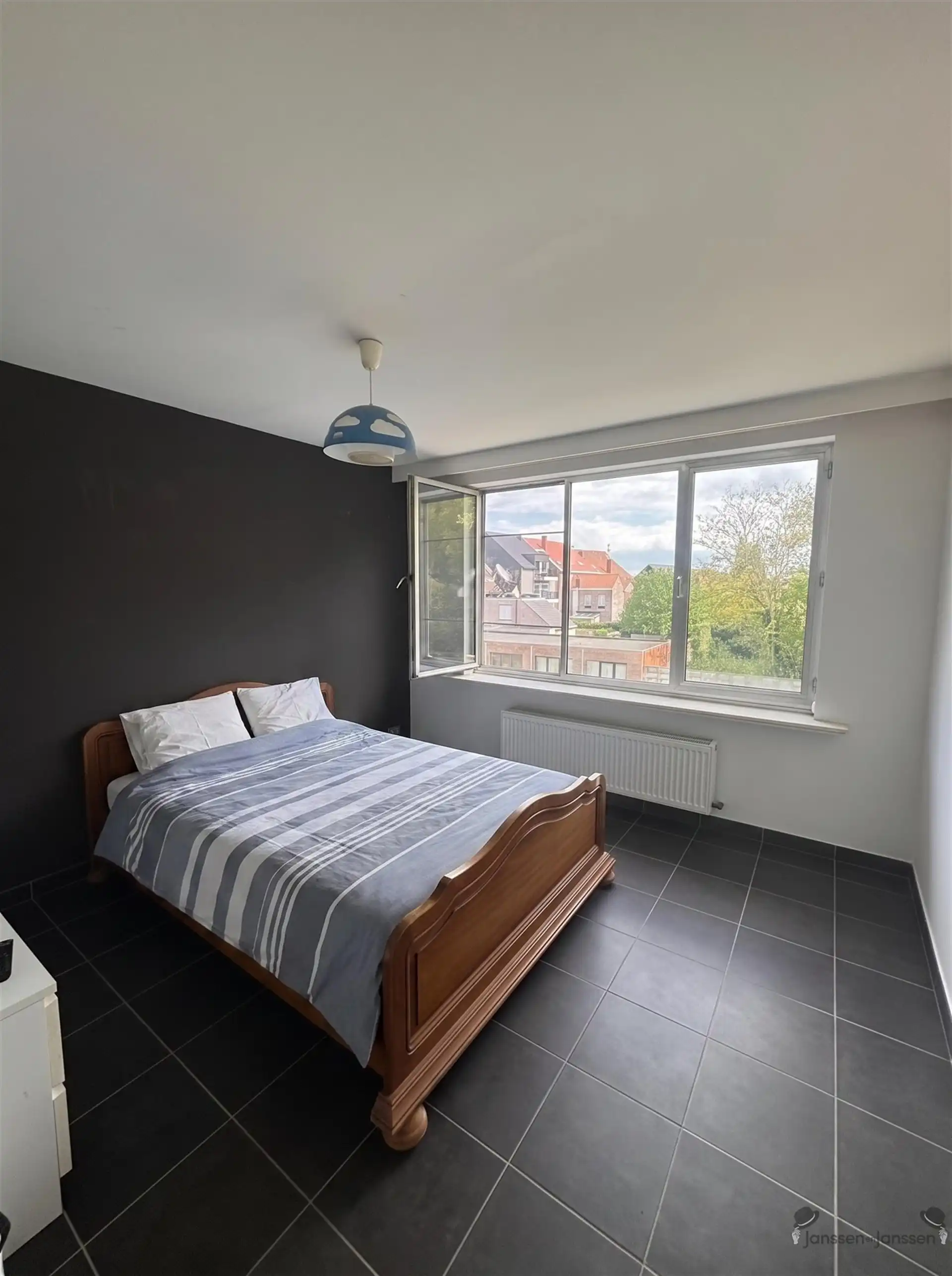 centraal gelegen appartement met 2 slaapkamers foto 9