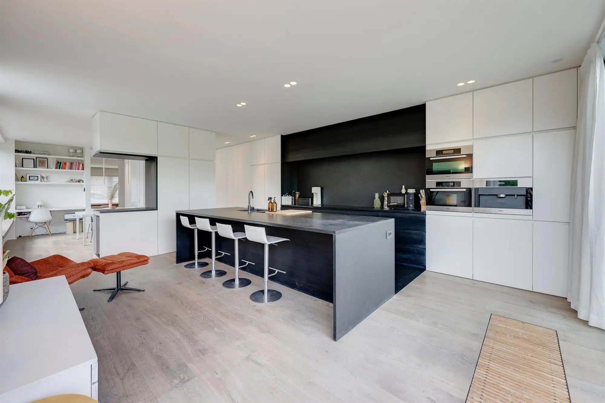 Sfeervolle halfopen woning nabij het dorpshart foto 16