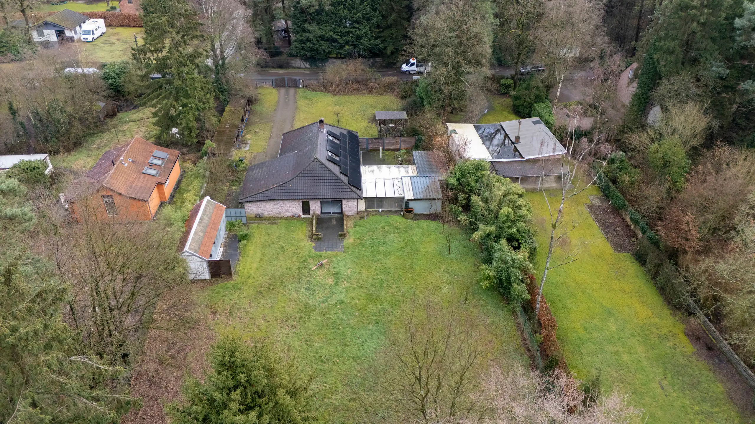 Hoofdfoto van de publicatie: Prachtig perceel bouwgrond 2.475 m² met af te breken woning