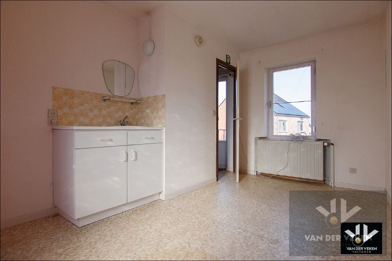 Multifunctioneel eigendom met 2 wooneenheden op een riant perceel van 21 aren 83 centiaren op een goed bereikbare, rustige locatie in Diepenbeek foto 34