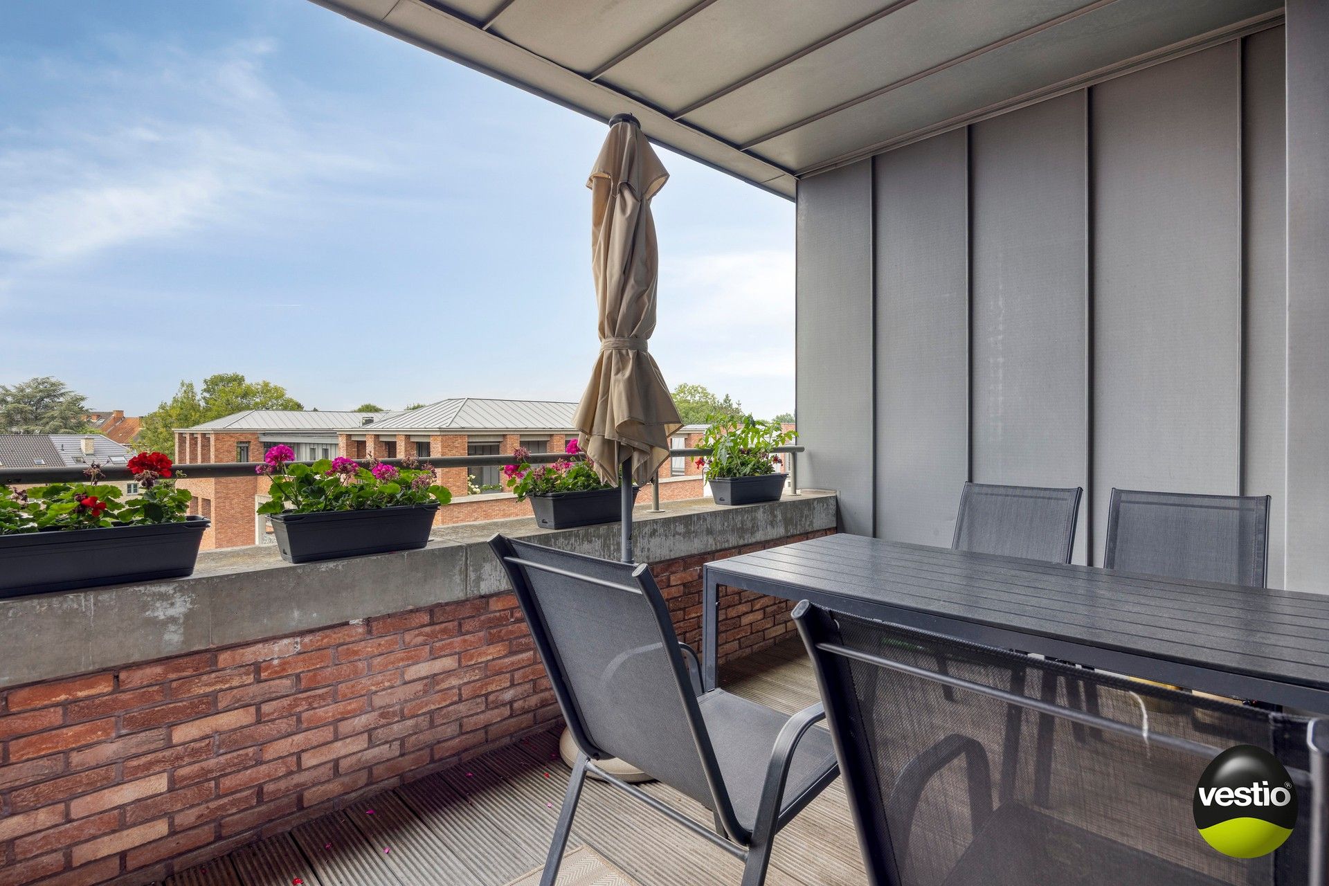 Luxueus dakappartement van 140 m² met 3 slaapkamers en 3 terrassen in hartje Hasselt. foto 8