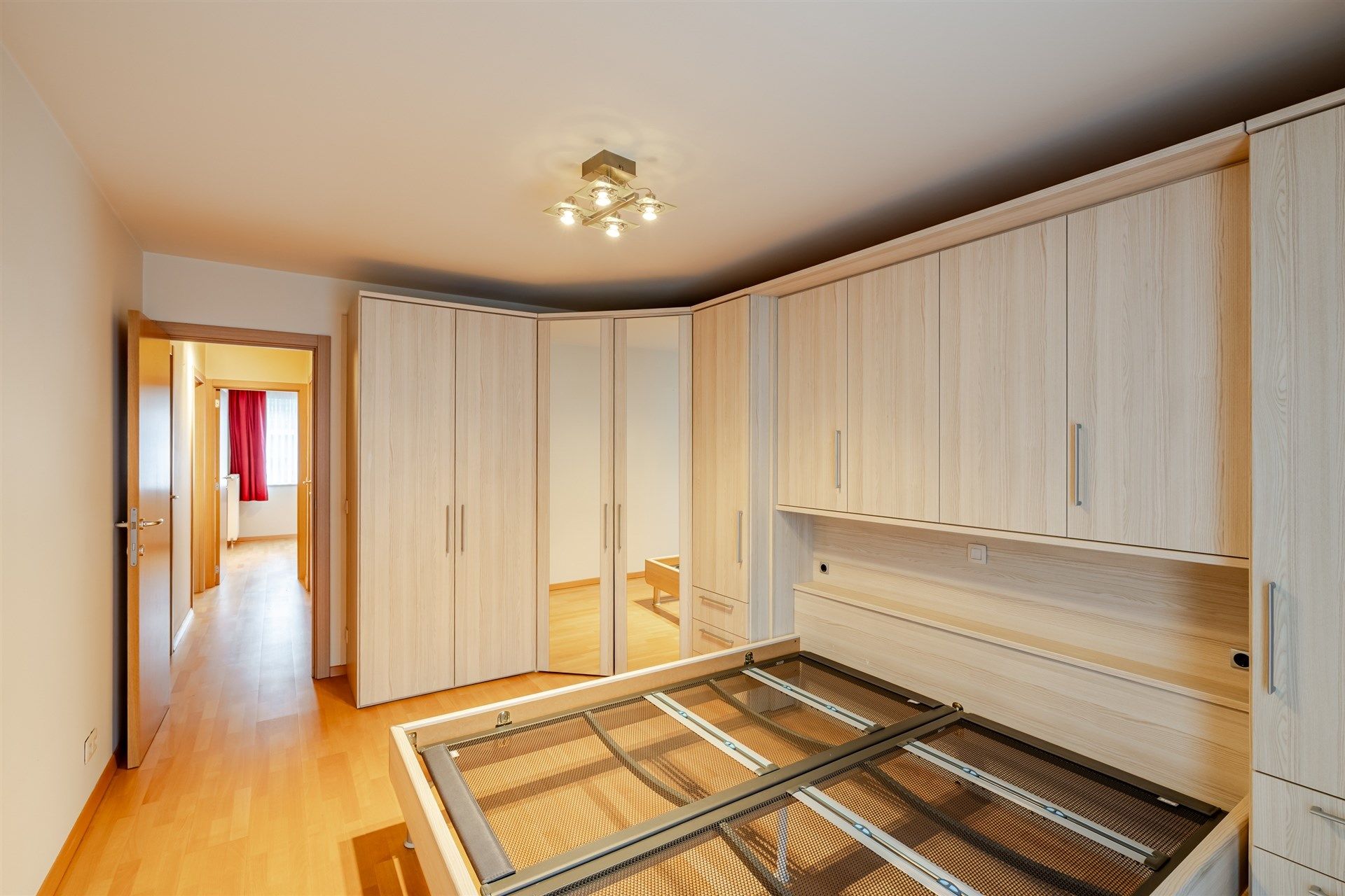 Ruim appartement met twee slaapkamers in het centrum van Aalst foto 14