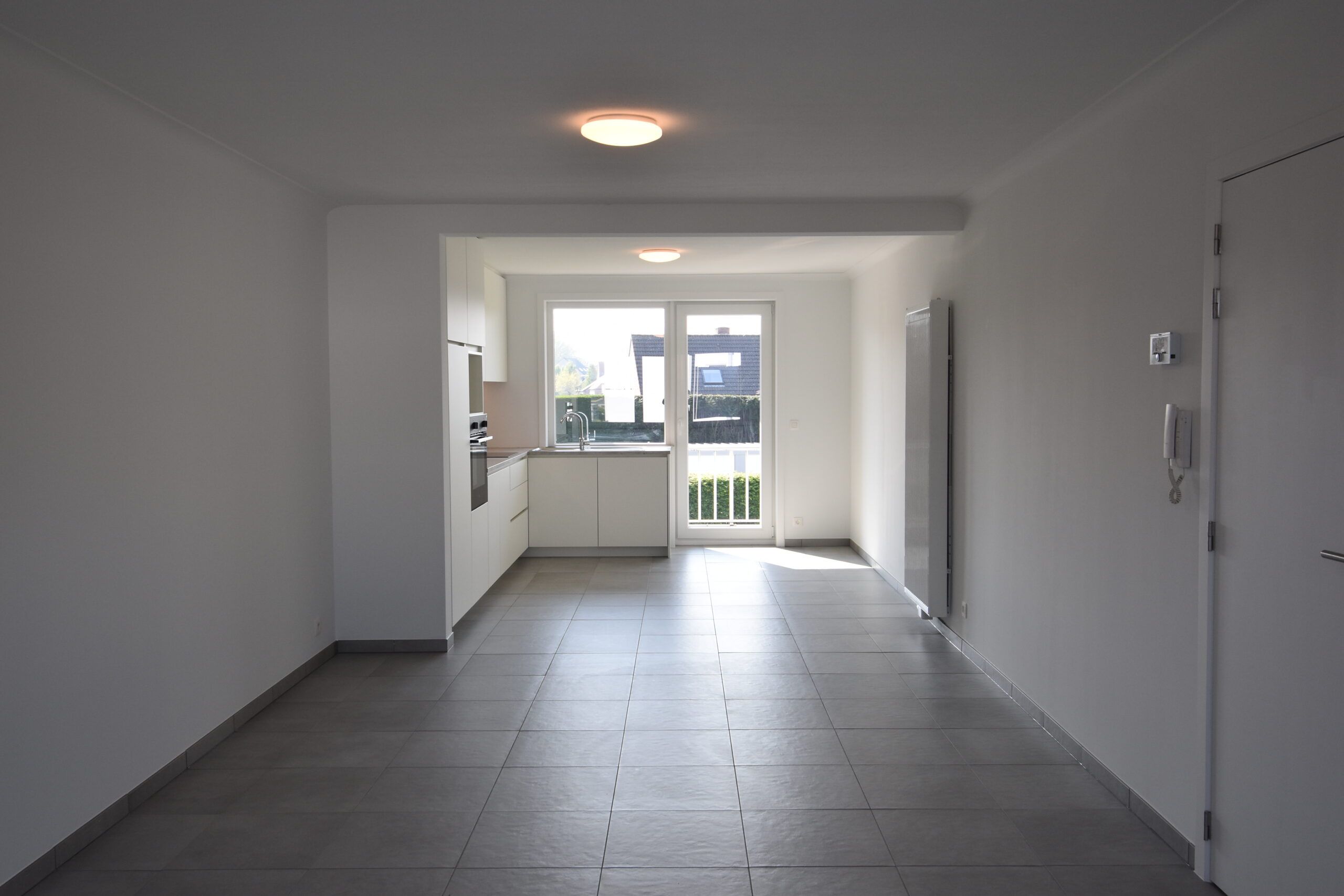 Instapklaar, gerenoveerd appartement met 2 slaapkamers en garage – Nieuwkerken-Waas foto 5