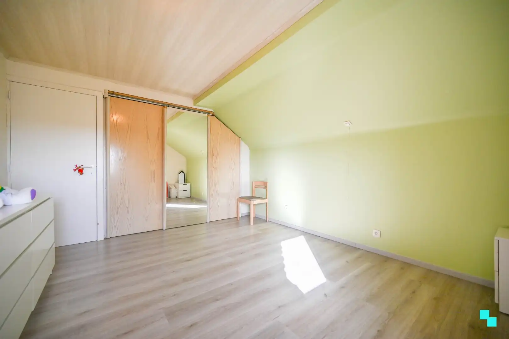 Halfopen bebouwing in rustige omgeving te Wielsbeke foto 22