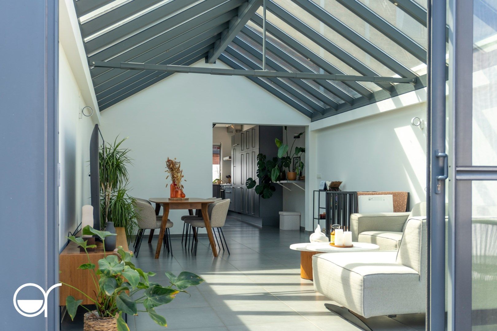 Instapklare woning met veel lichtinval foto 7