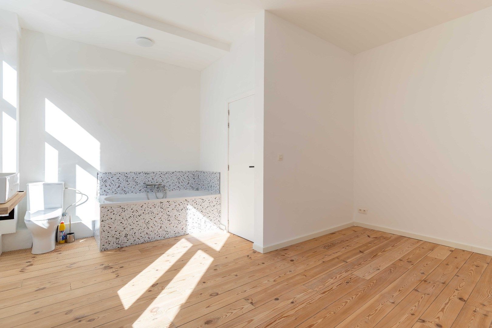 Volledig gerenoveerde woning in centrum Oostende!  foto 11