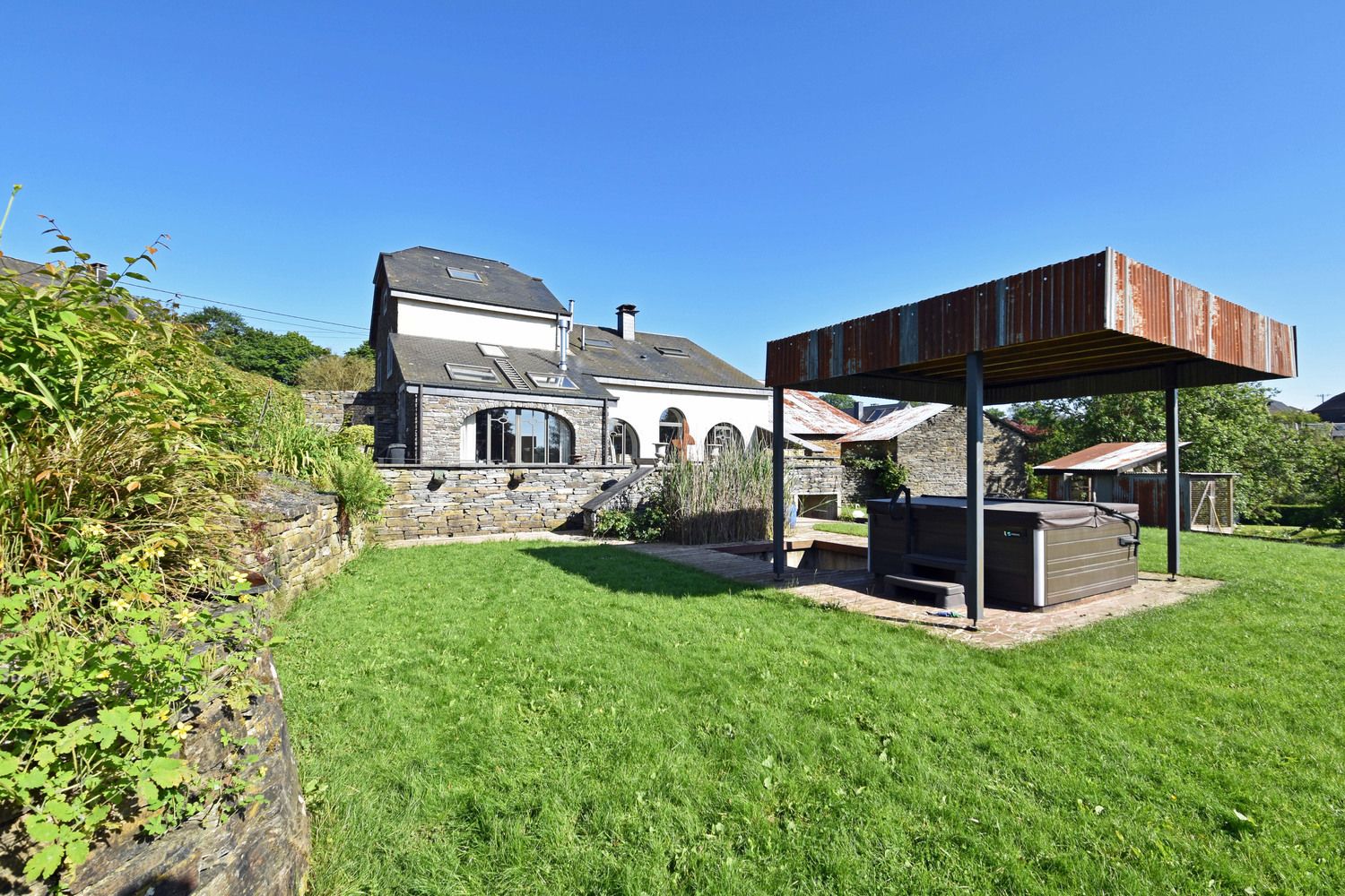 Prachtig gelegen woning in de Ardennen in de gegeerde regio van Vresse-Sur-Semois! foto 3