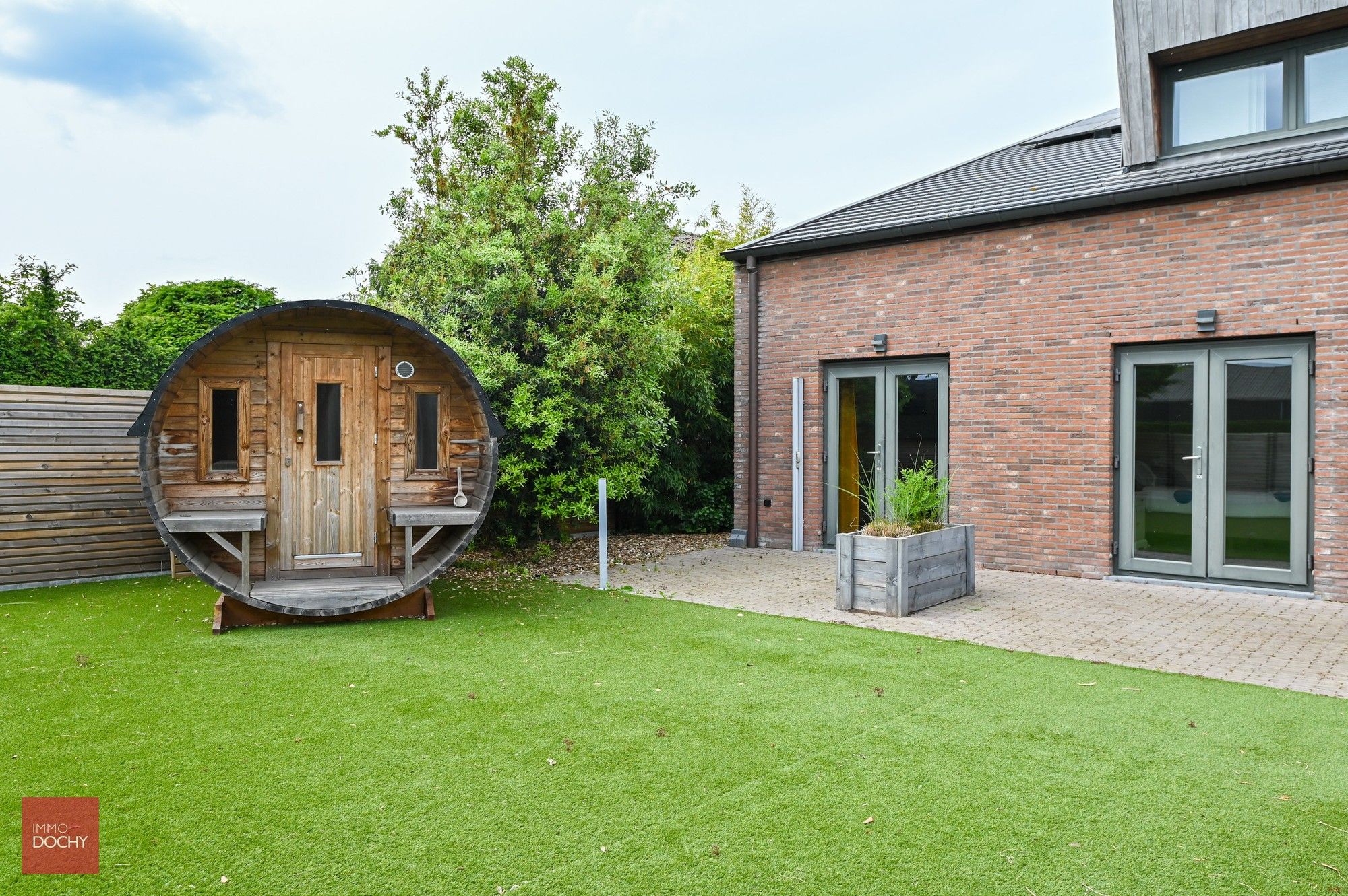 Mooie alleenstaande energiezuinige woning (A-label) met alle comfort en discretie foto 12