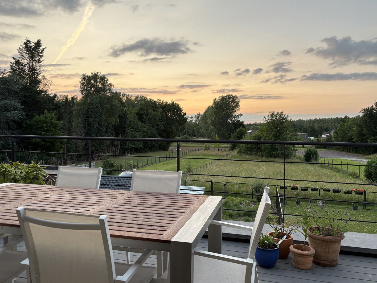 Energiezuinig - groot terras - aan natuurgebied foto 4