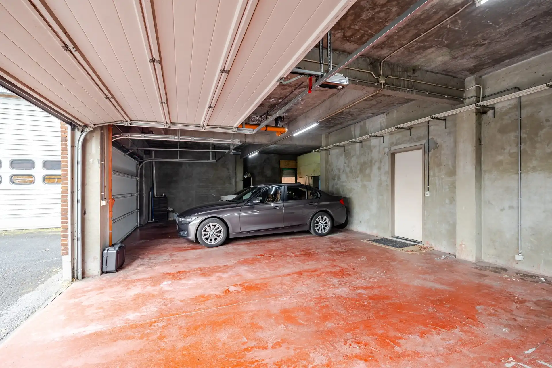 Opbrengsteigendom met 5 appartementen en 5 garages op toplocatie te Wetteren! foto 4