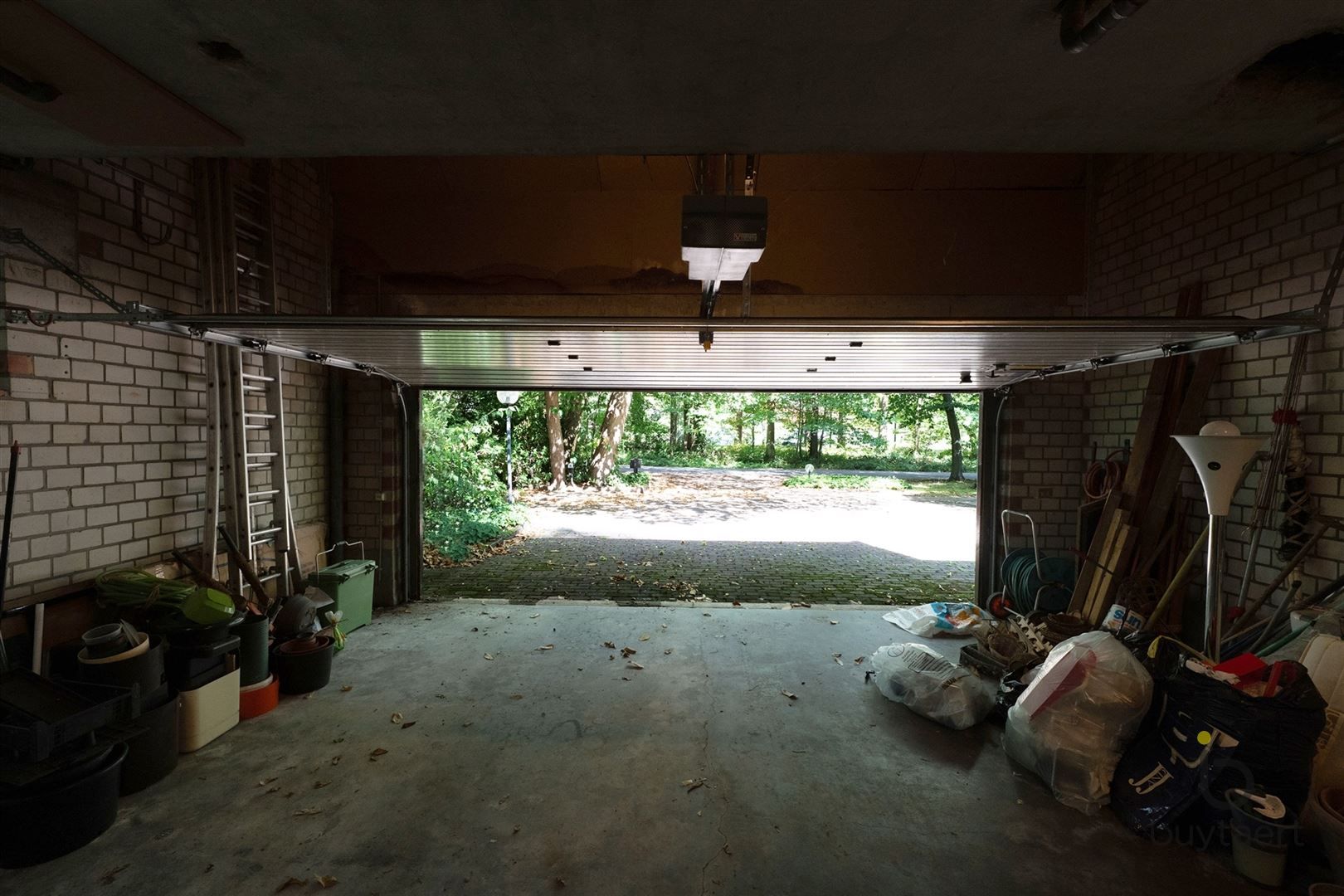 RUIMTE, LICHT ÉN KARAKTER: TE RENOVEREN 70’S VILLA MIDDEN IN HET GROEN! foto 59