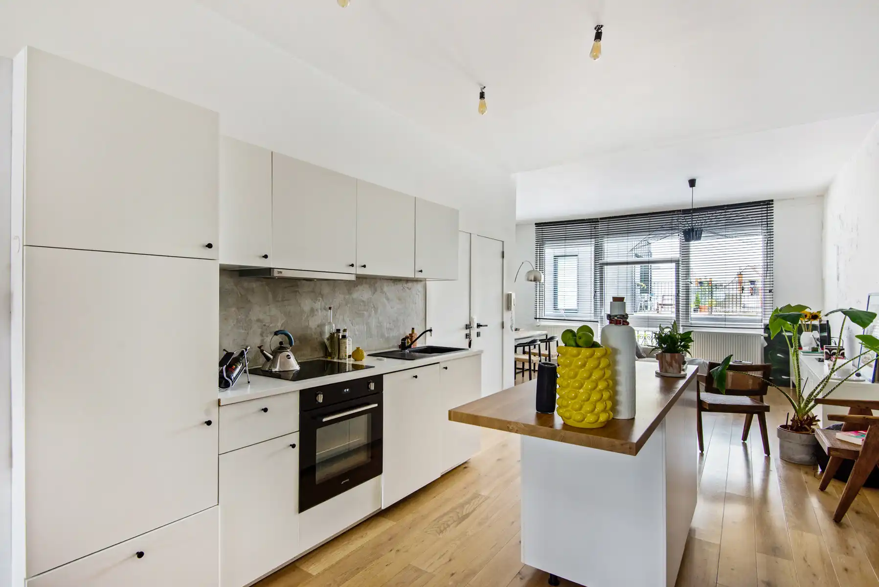 Ruim en luxueus appartement met 2 kamers  foto 3