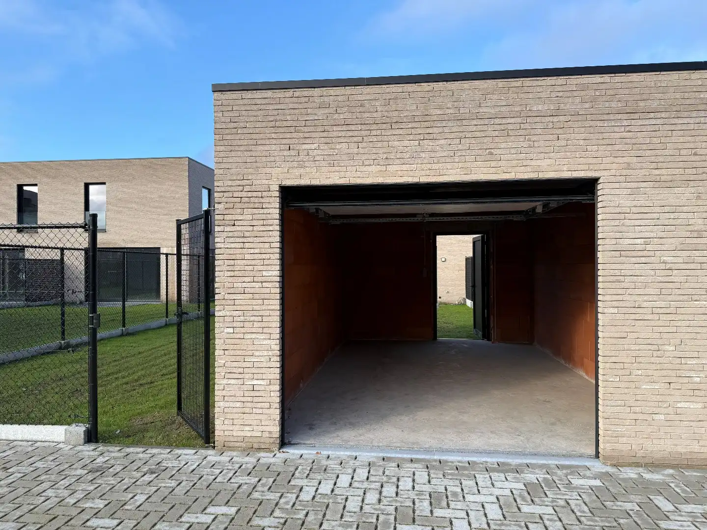 Instapklare nieuwbouw met 3 slpk en tuin foto 25